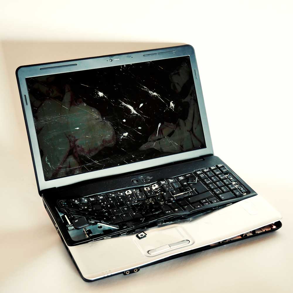 Computer Laptop danneggiato